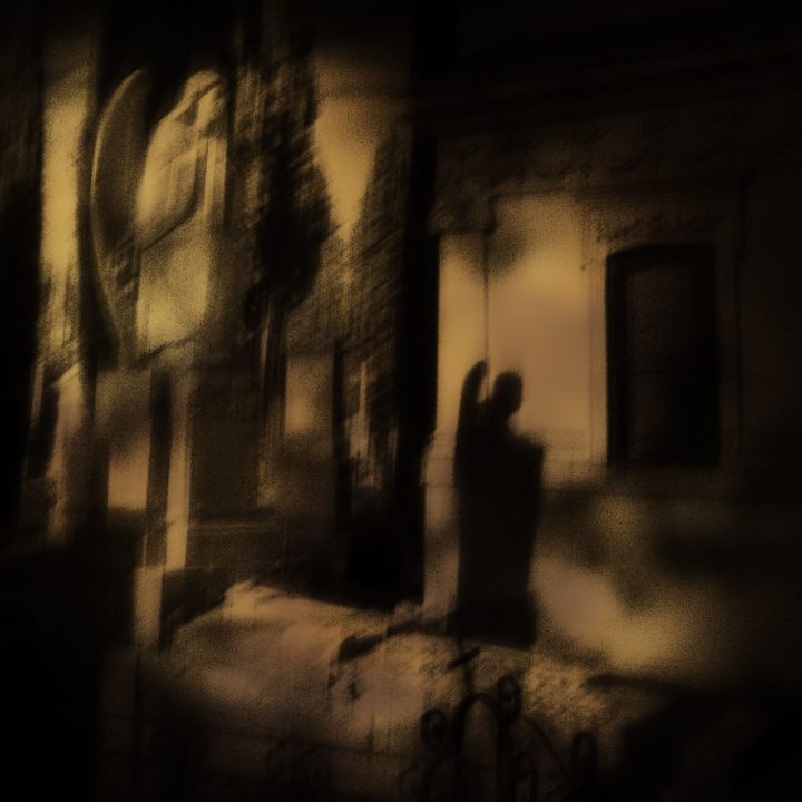 007 DARK_IvanMartinSuarez